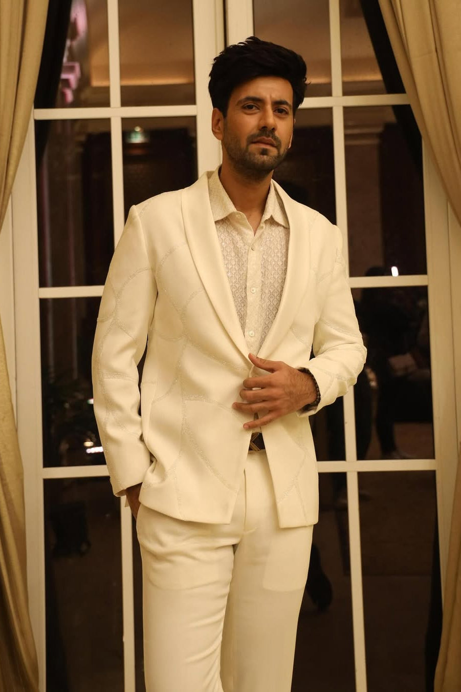 Karanvir Sharma – Ivory Shawl Lapel Suit with Embroidered Shirt