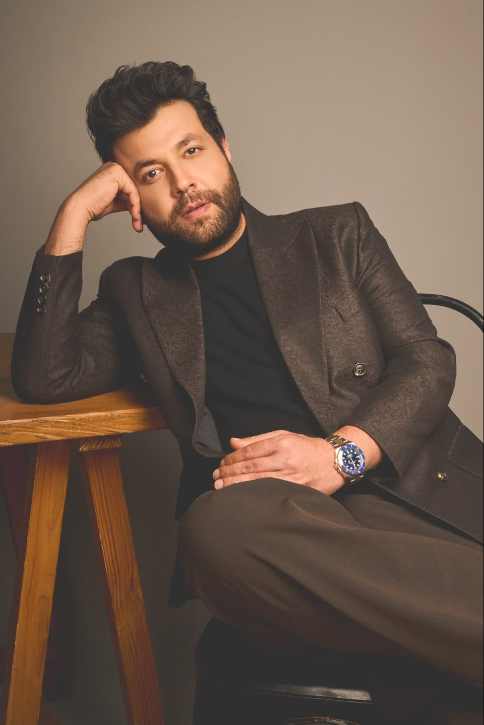 Varun Sharma – Charcoal Grey Double-Breasted Blazer