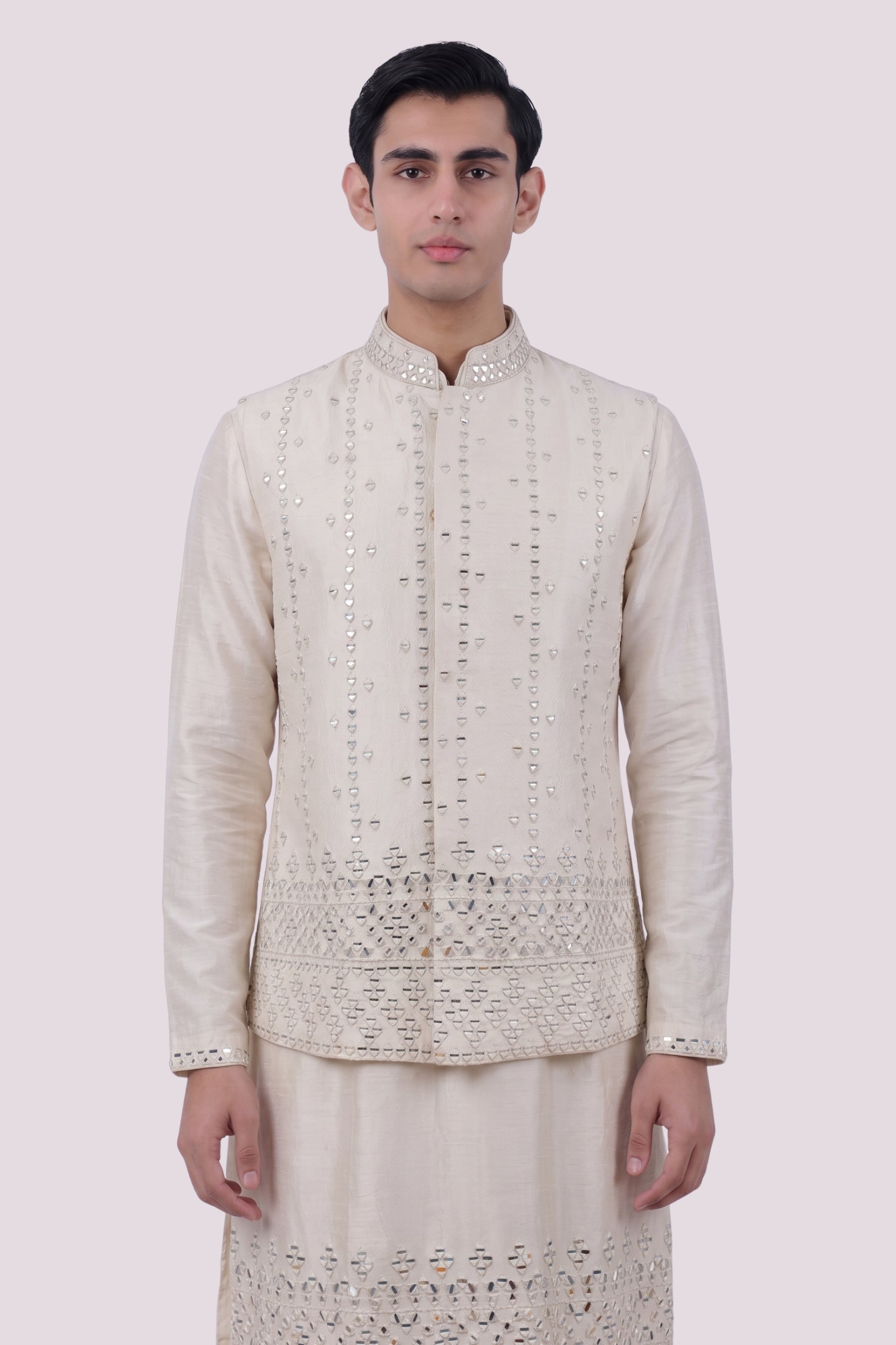 The Ivory Mirror Column Bundi Set