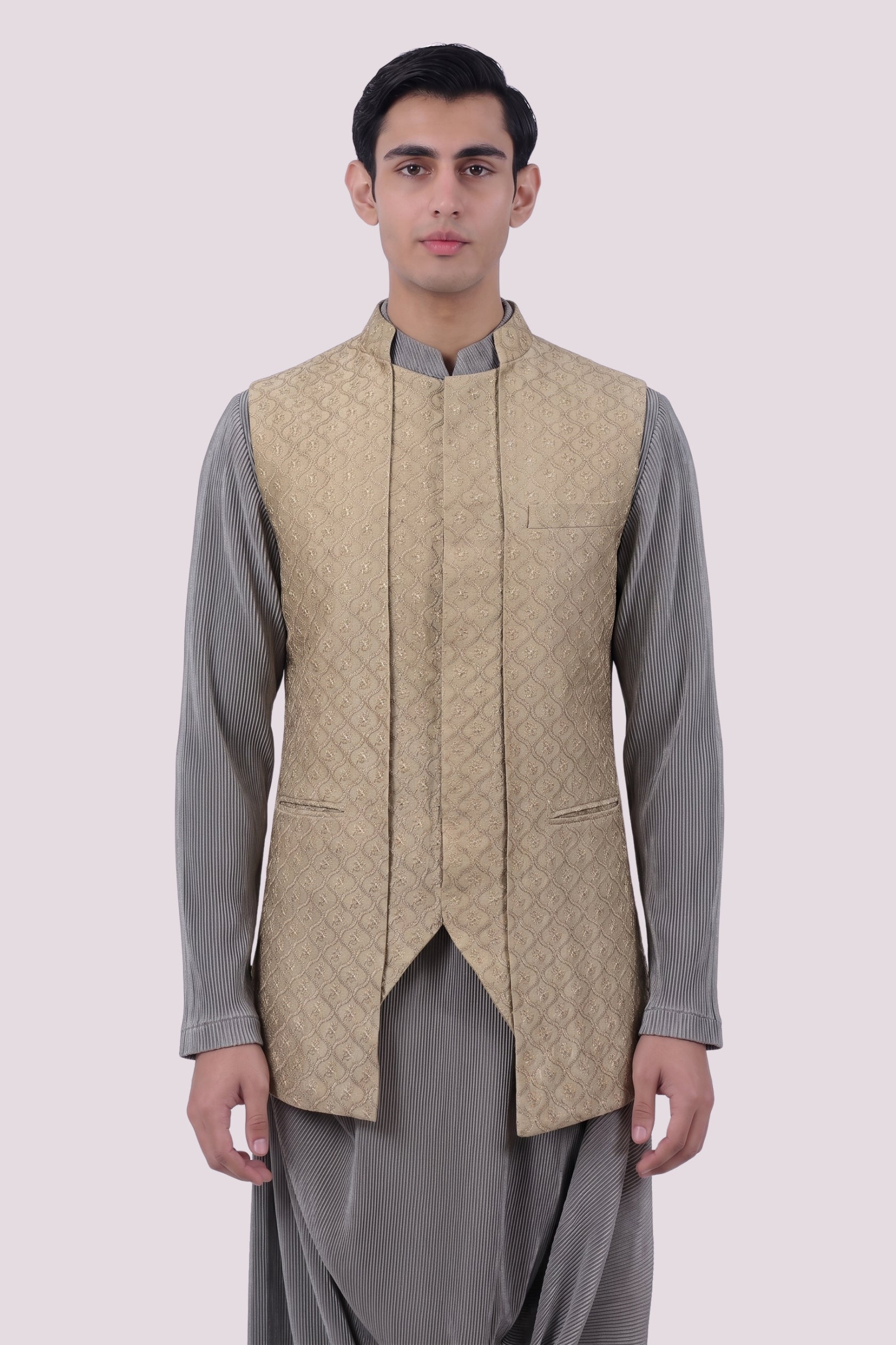 The Champagne Chikankari Overlap Bundi Set