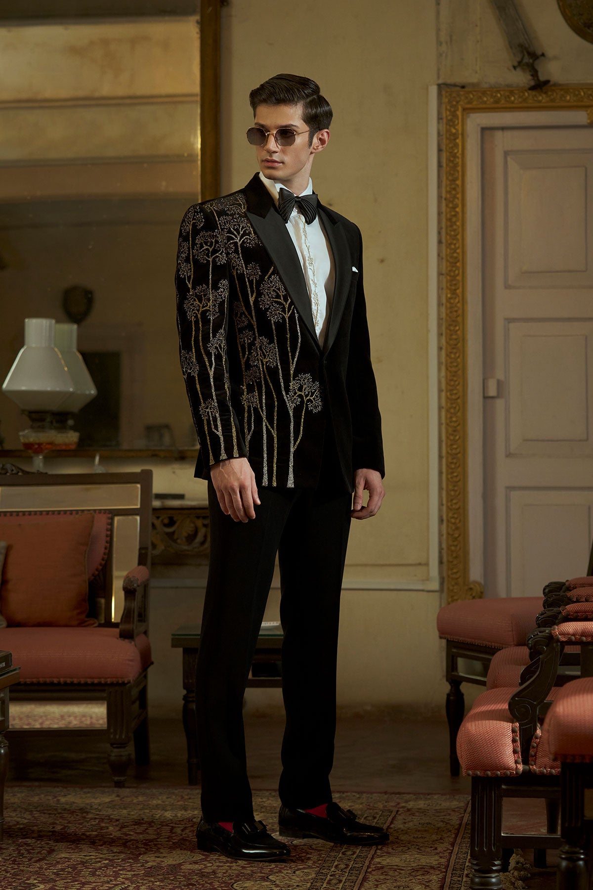 Navy kahaani Tuxedo