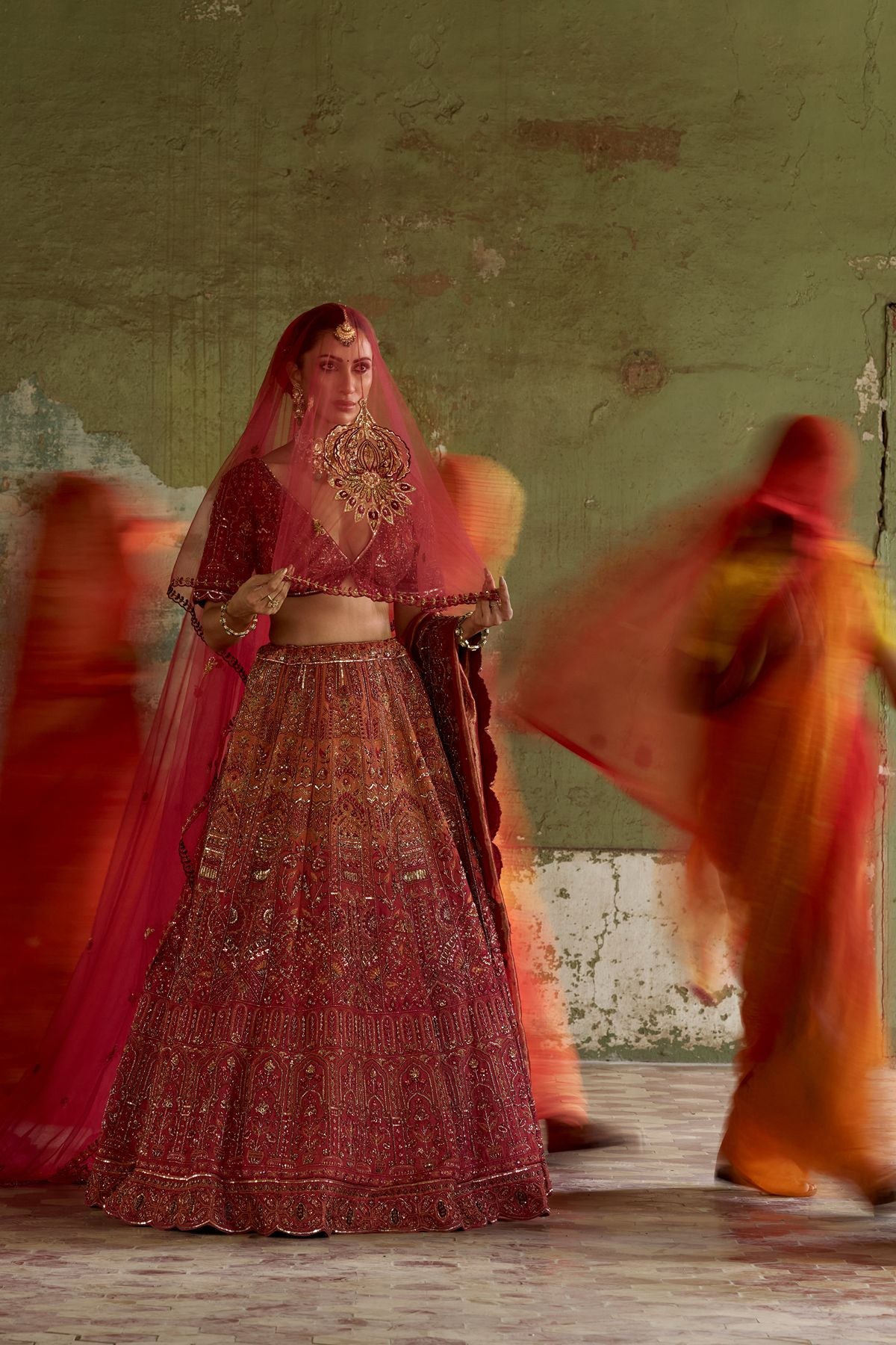 Ombre Red Kahaani Lehenga