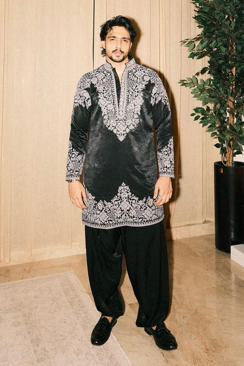 Tanzeel Khan in the Obsidian Black Kurta with Silver Zardozi